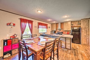 Dining Room | Dishware & Flatware