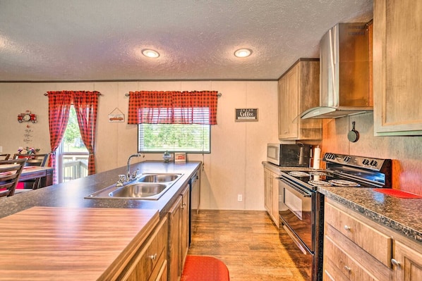 Kitchen | Fully Equipped