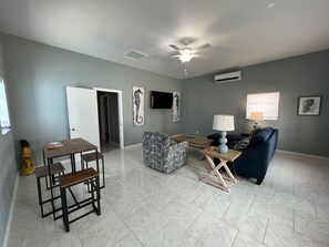 Large Living Room with Queen Sleeper Sofa, Smart TV and Breakfast Nook