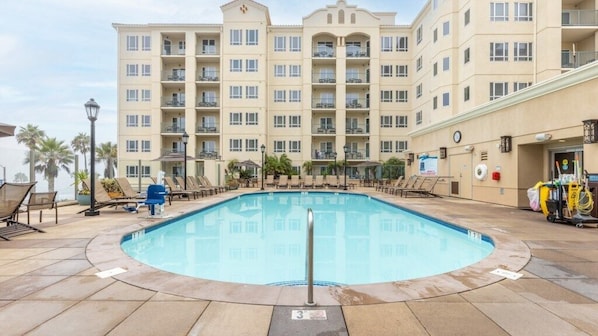 Club Wyndham Oceanside Pier Resort_1.jpg