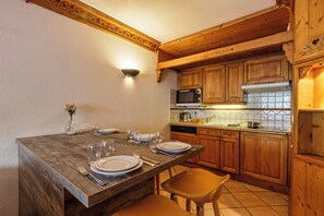 Practical kitchen and dinning