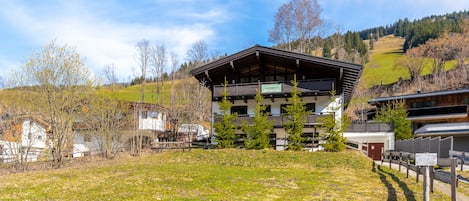 Extérieur maison de vacances [été]