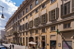 Façade