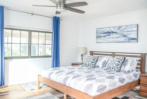 King bed in Master