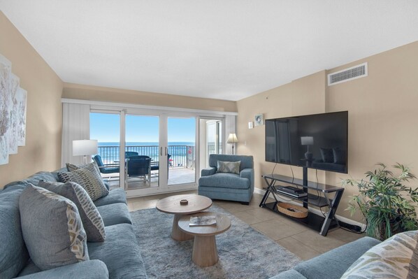 Living Area w/All New Furnishings