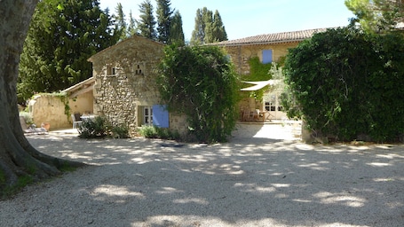 Façade