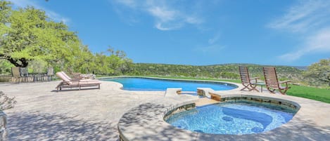 Private pool and hot tub with majestic views of the Wimberley Valley!