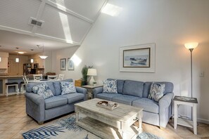 154 Colonnade_9