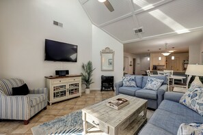154 Colonnade_8