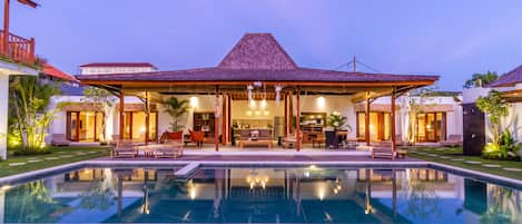 View of the villa's front and pool area 