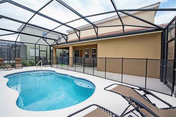 Amazing pool for the kids and family with the addition of sun loungers.    You can enjoy the sun and relax while the kids play in the pool. 