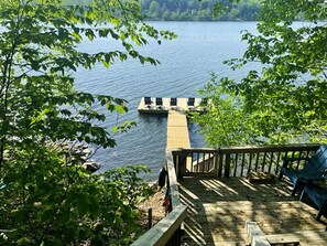 Lodge—Upper/lower lake seating & large private dock in May
