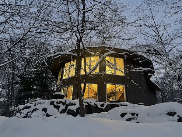Lodge- View from lake side to the lodge in winter 