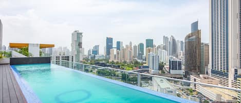 Rooftop pool