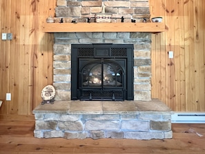 Gas fireplace