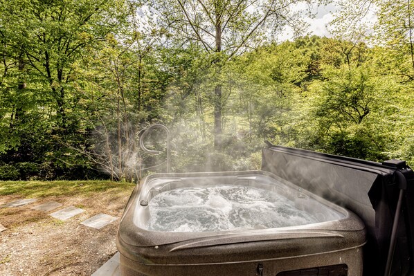 Creekside Hot Tub