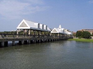 The Lodge Alley Inn™_2_Charleston's Waterfront.jpg