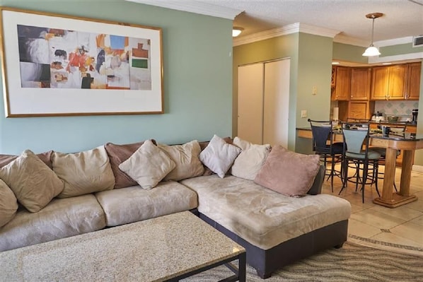 Deluxe Suite Waterfront Views image 1