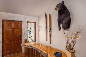 Welcome to Carefree Bear Lodge