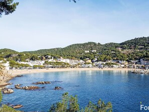 Water, Body Of Water, Coast, Beach, Coastal And Oceanic Landforms, Shore, Summer, Mountain, Hill, Landscape