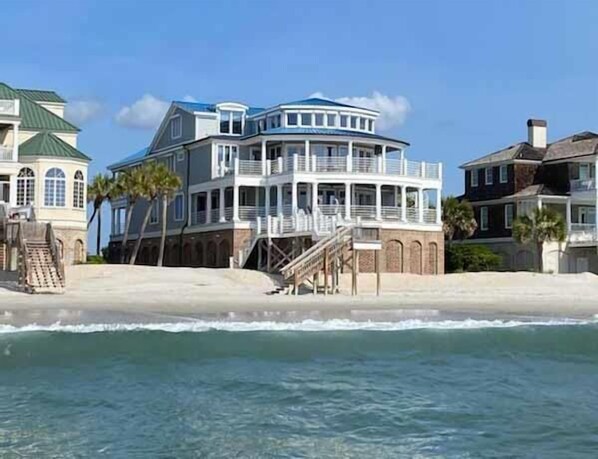 Boat House at The Peninsula