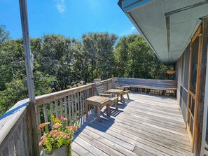 Sundeck 2022