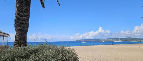 A 50m, la plage de Fréjus