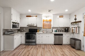 Test out your cooking skills in this fully stocked kitchen.