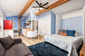Murphy bed