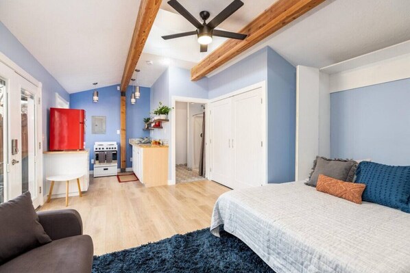 Murphy bed