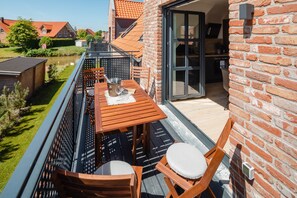 Balkon | Aussicht Garten und Siel