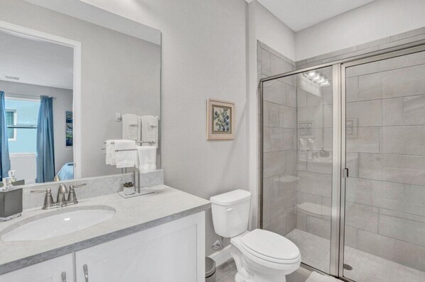  This villa has a total of 8 bathrooms.