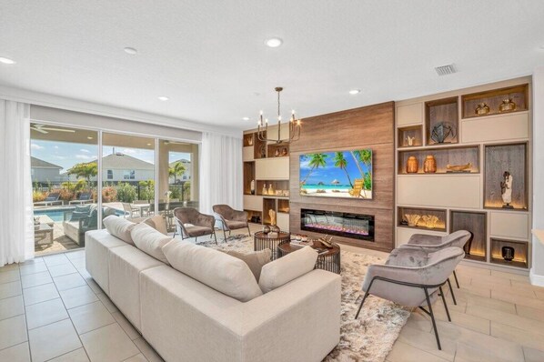 This villa has a total of 10 bedrooms.