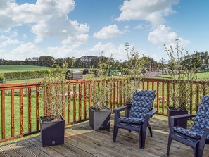 Sitting-out-area | Islabank Lodge, Auchterarder