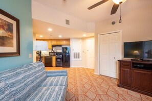 5 Club Wyndham Sedona 1 bedroom - living area (11).jpg