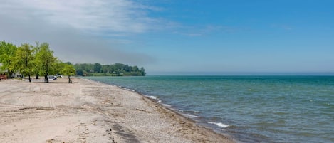 Sodus Point Vacation Rental | 5BR | 1 BA | 2,100 Sq Ft | 2 Stairs to Enter