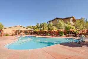 2 Club Wyndham Sedona - pool (11).jpg