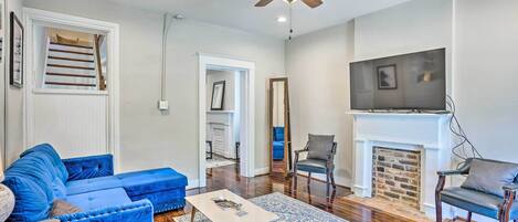 Richmond Vacation Rental | 2BR | 1.5BA | 1,598 Sq Ft | Stairs Required