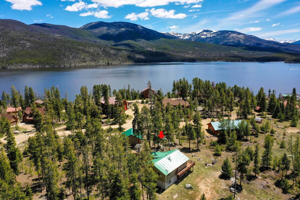 Charming Grand Lake Abode w/ Sweeping Views!