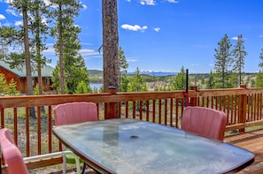 Deck | Pet Friendly