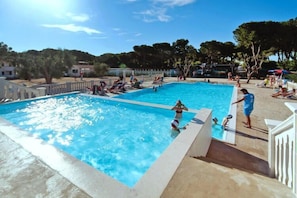 Piscine maison de vacances