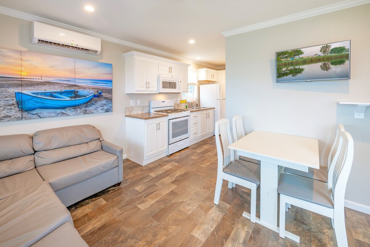 Deluxe Waterview Cabin in Amenity-Filled Currituck Sound Campground (WV89)