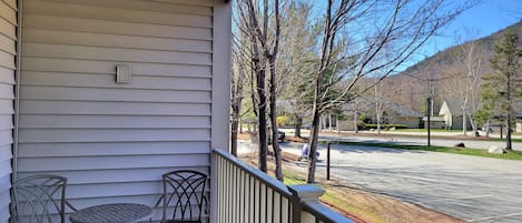 Deck with view left to restaurants