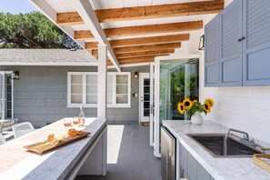 Outdoor Kitchen with Dining Area