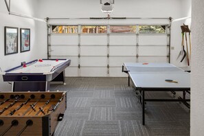 Spielezimmer