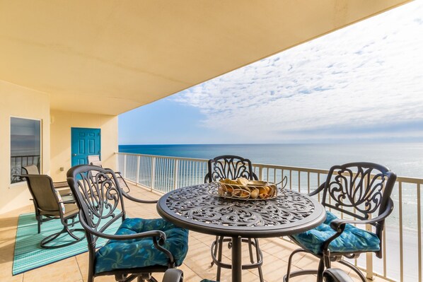 Spacious balcony !