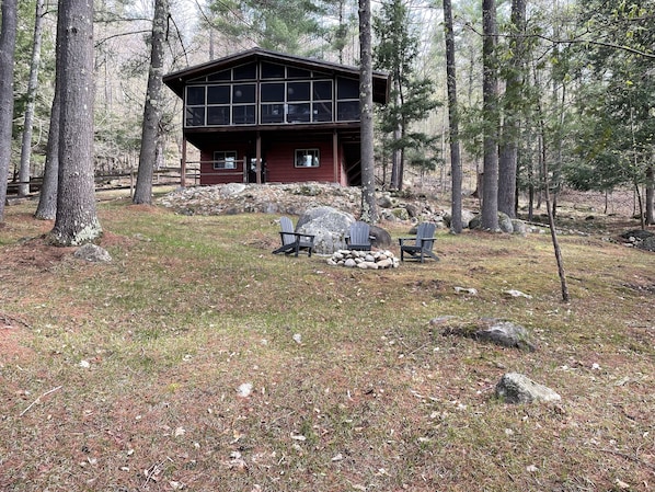 House in the woods with firepit and fully enclosed dog yard