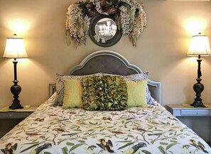 Master Bedroom - queen sized bed