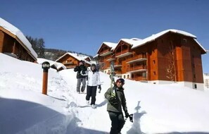 Snow and ski sports