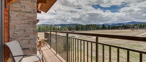 Big Sky Vacation Rental | 3BR | 3.5BA | 3,100 Sq Ft | Stairs Required